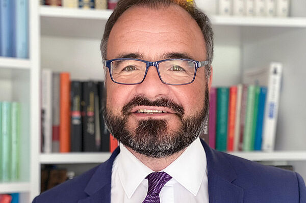 Prof. Dr. Marc Liesching