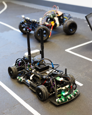 Smart Driving Zwei Modellfahrzeuge