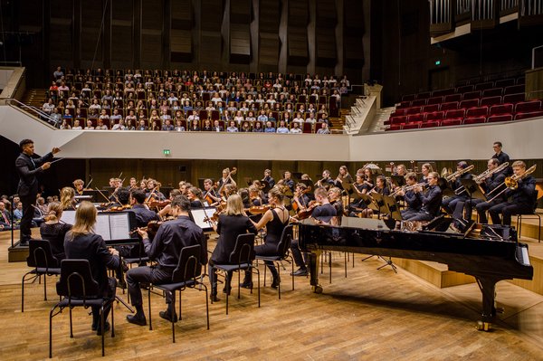 Das HTWK Orchester im Gewandhaus. 