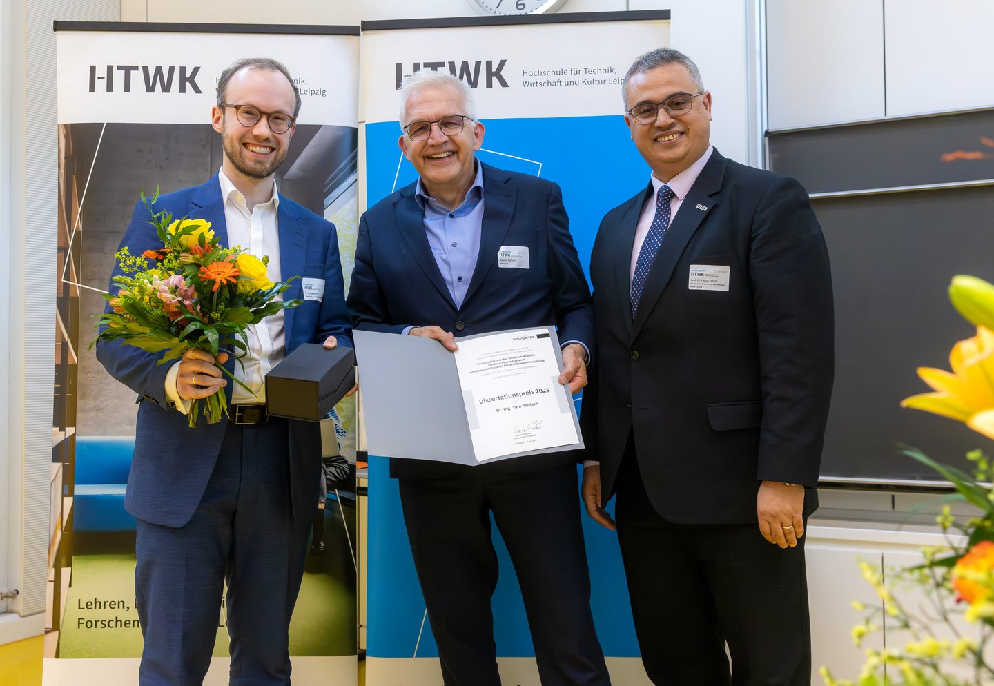 Dissertationspreis 2025 Gruppenfoto zur Preisverleihung