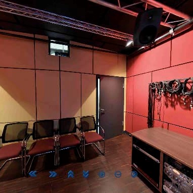 Panoramabild eines Raumes des Medienzentrum